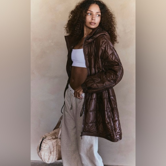 Free People Patricia Packable Poncho Puffer FP Movement NWT - Picture 4 of 14